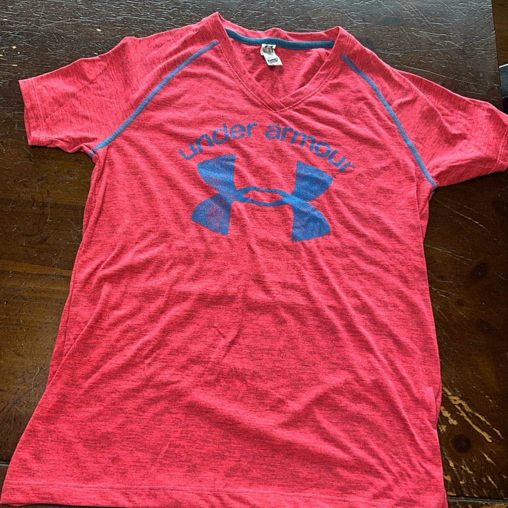 Under Armour youth medium short sleeve T-shirt